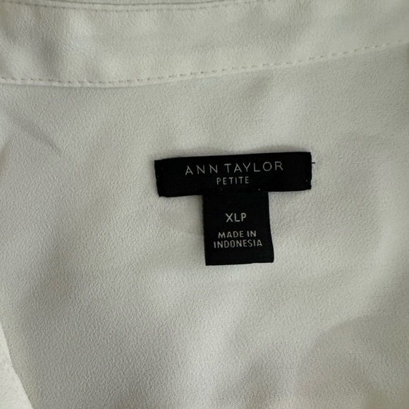 Ann Taylor Cream Casual Button Down Shirt - Picture 2 of 5
